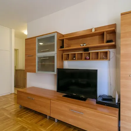 Διαμέρισμα Apartman Elza